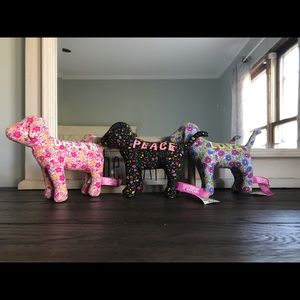VS PINK Dogs